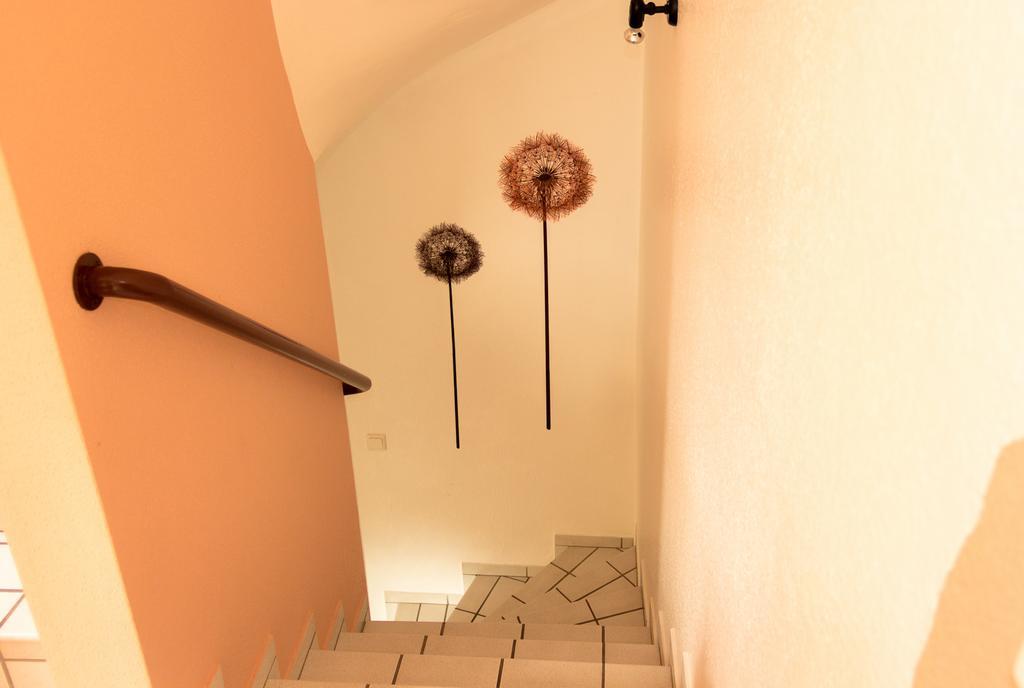 Ferienwohnung Weber-Rolinger Andernach Exterior photo